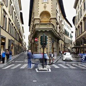 https://vigna-nuova-laura.it-tuscanyhotel.com